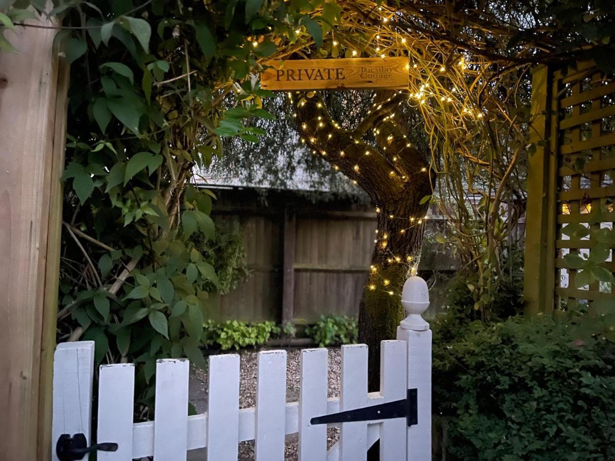 Tuesday Cottage Bourton-on-the-Water Exterior foto